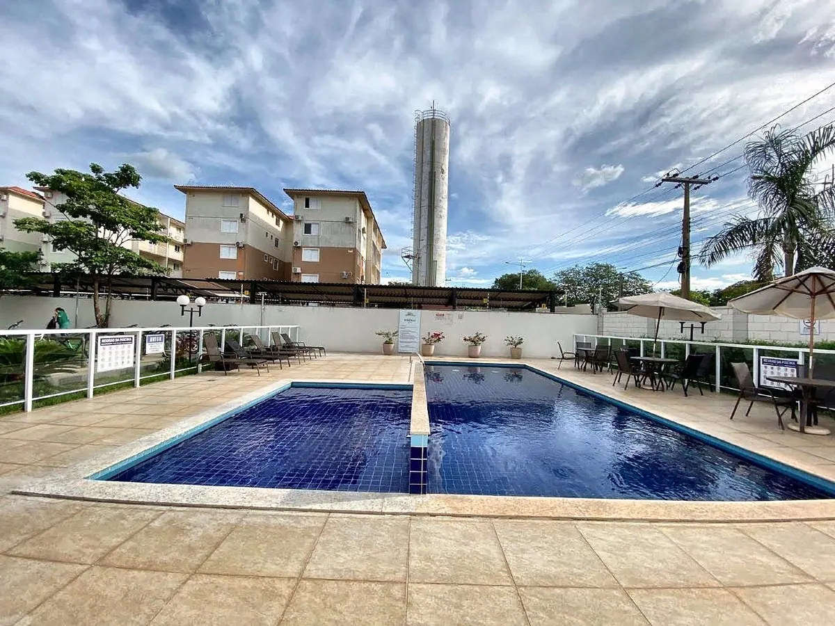 Piscina do condomínio